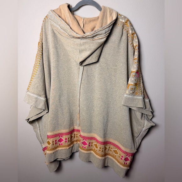 Free People Wildside Embroidered Hooded Poncho Jacket Size M/L - Picture 6 of 14
